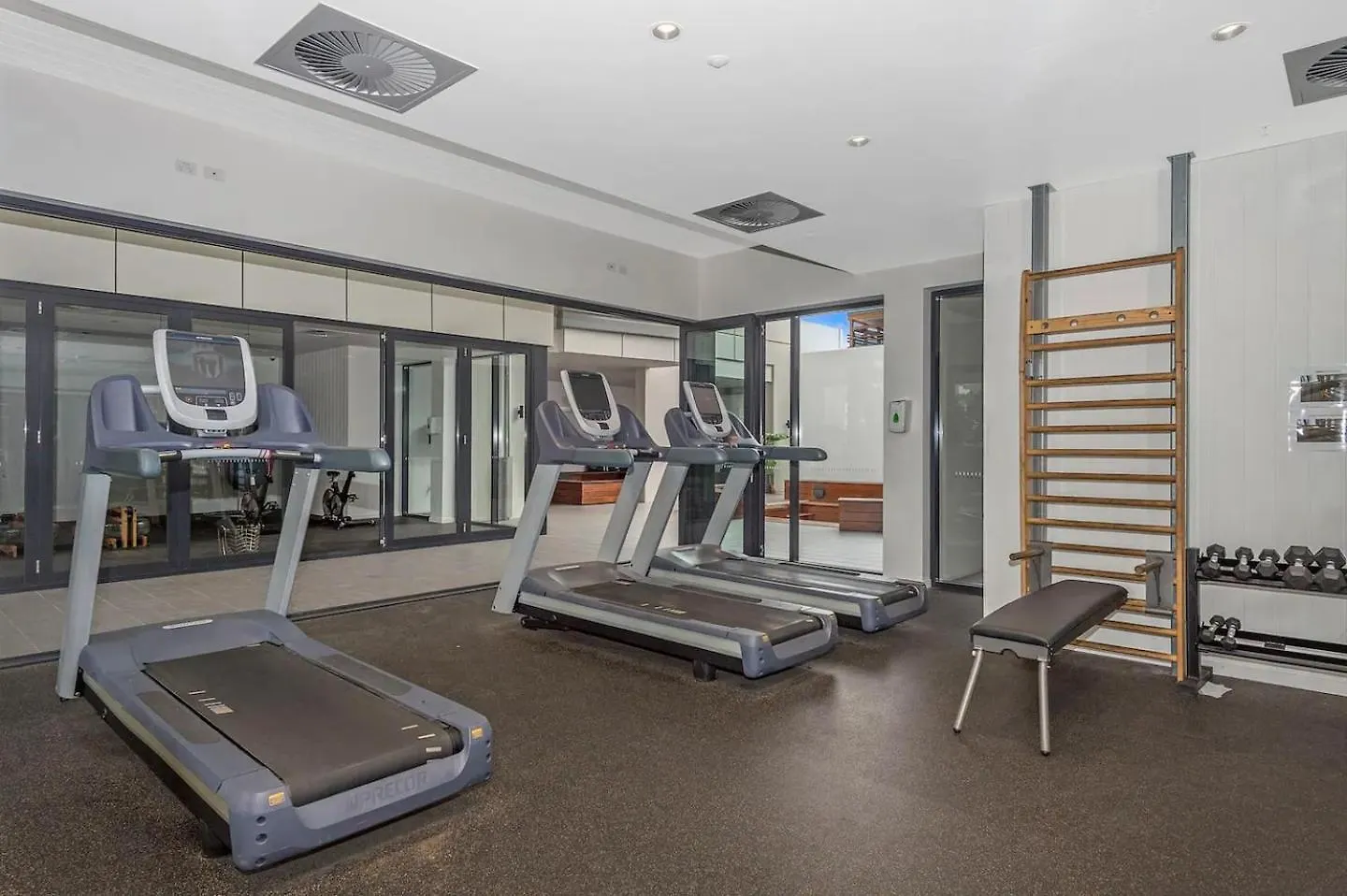 Best Southbank Location With King Bed, Gym And Pool Brisbane Apartment