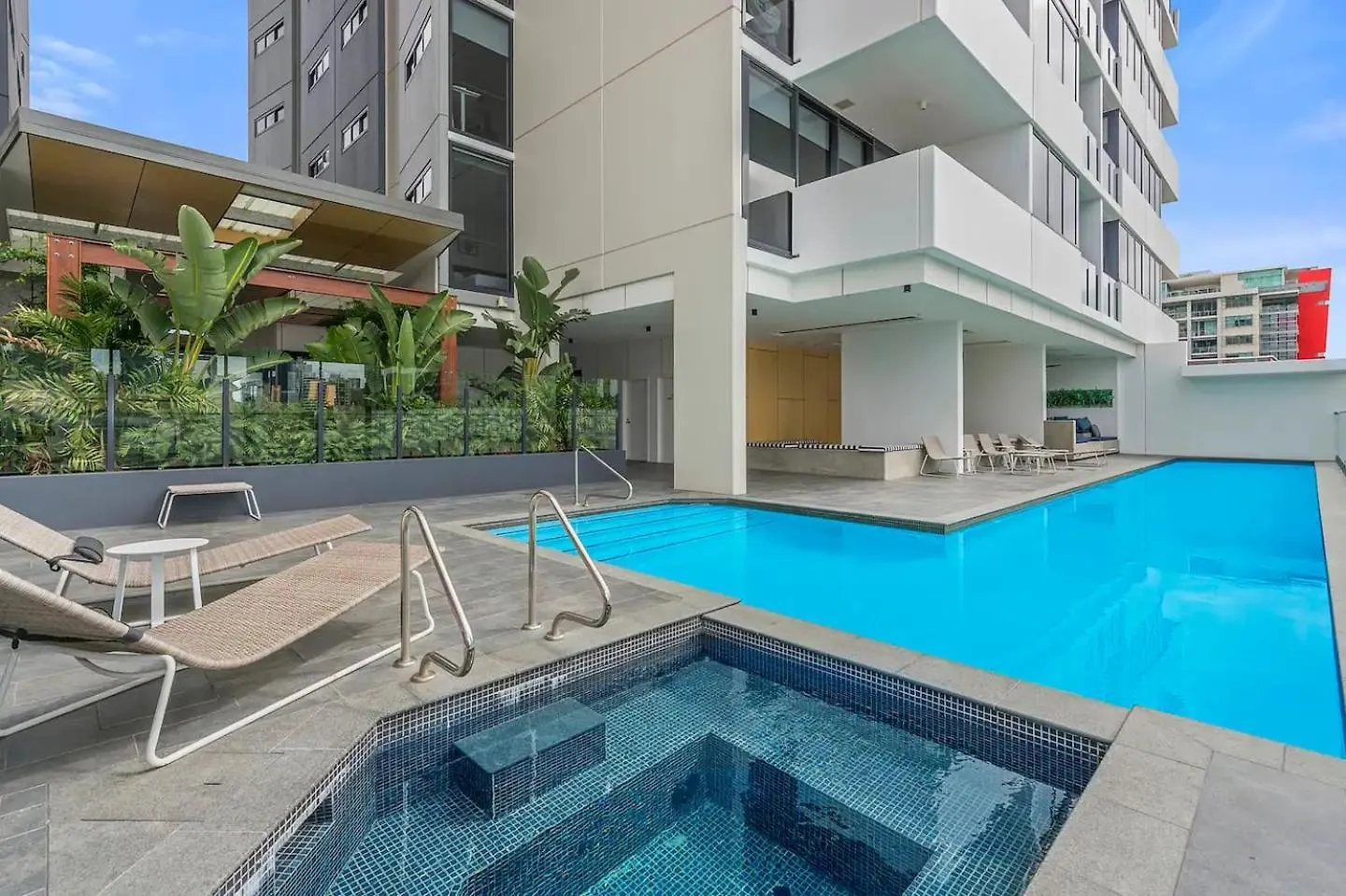 Best Southbank Location With King Bed, Gym And Pool Brisbane Apartment